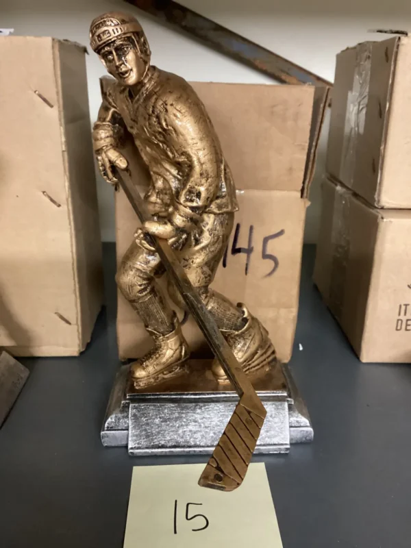 GOLDEN MALE HOCKEY PLAYER